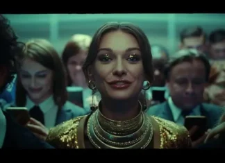Kto je bohyňa po boku Hamšíka a Ďuricu z Fortuna reklamy?